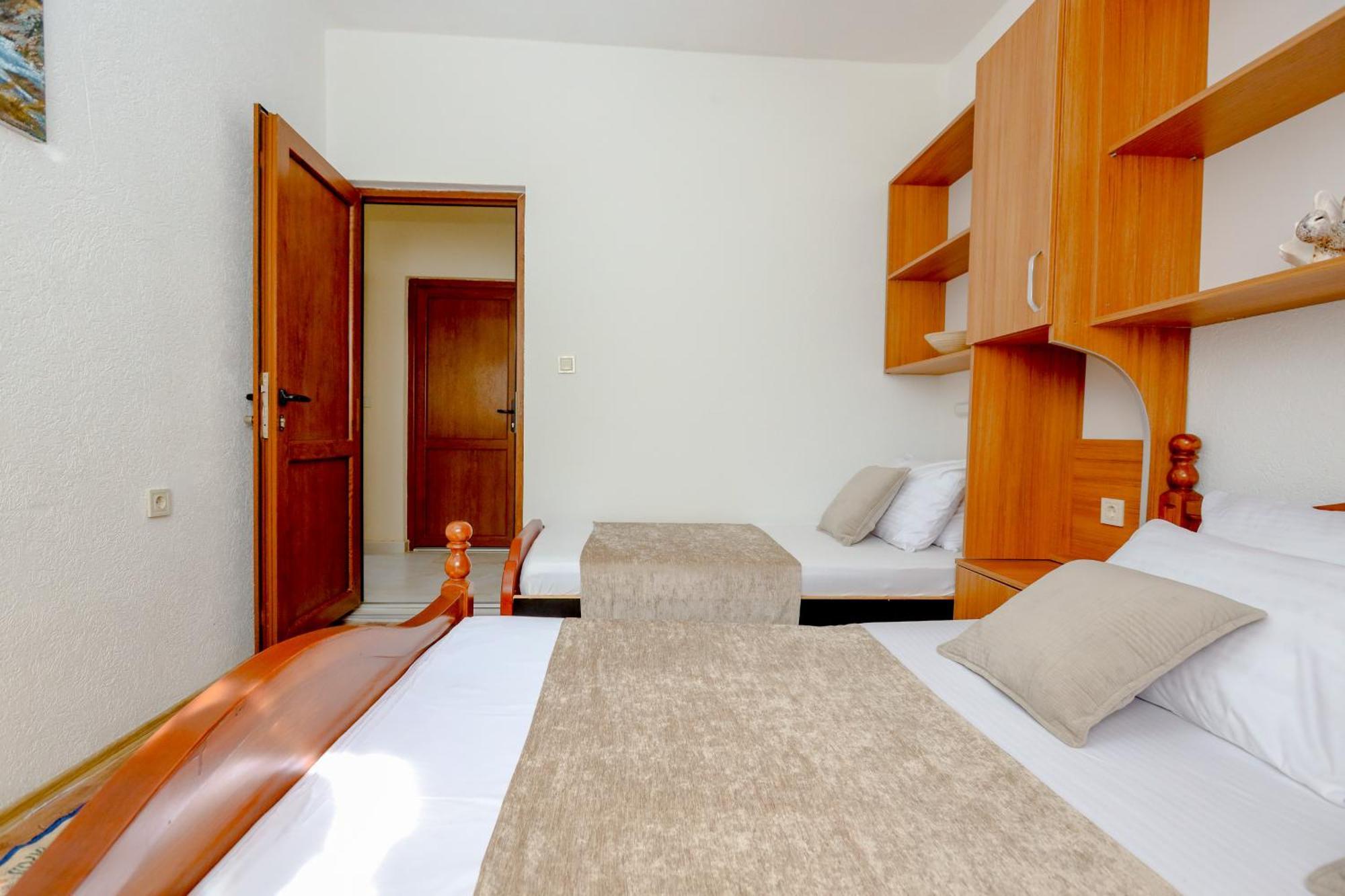 Apartments Oliva 尤塔哈 外观 照片